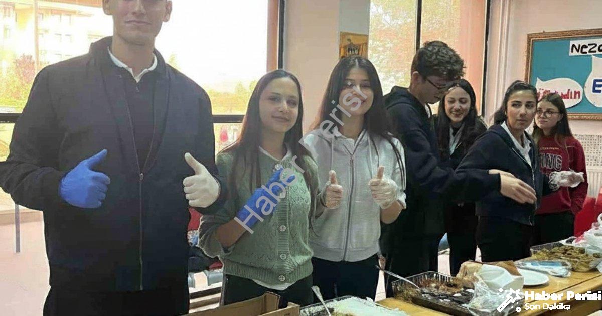 AFYONKARAHİSAR ŞUHUT ANADOLU LİSESİ, ANLAMLI BİR SOSYAL SORUMLULUK PROJESİNE İMZA ATARKEN, OKULDA 'ÇEDES GAZZE İÇİN SEFERBER' TEMALI HAYIR ÇARŞISI DÜZENLENDİ.