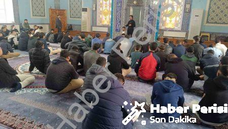 Salihli’de Gençlere Adab-ı Muaşeret Dersi: Müftülükten Anlamlı Konferans