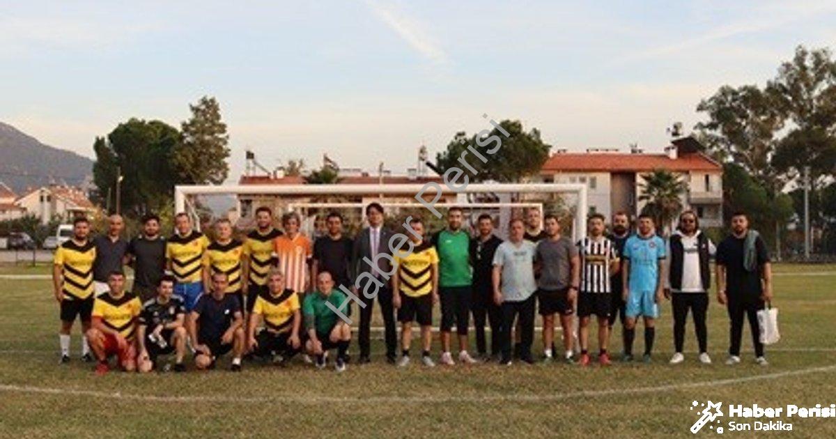 "Köyceğiz'de Öğretmenler Günü Coşkusu: Futbol Turnuvası Nefes Kesti" başlıklı haber için fotorealist