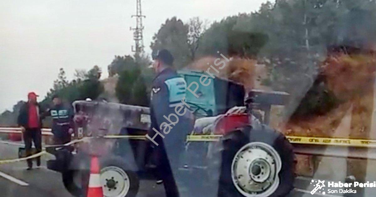 "Manisa Akhisar'da Feci Zincirleme Kaza: Can Kaybı 2'ye Yükseldi" başlıklı haber için fotorealistik,