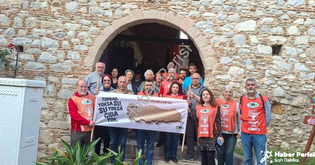 "TEMA Vakfı Milas'ta Alarm Verdi: Topraklarımız Hızla Yok Oluyor" başlıklı haber için fotorealistik,