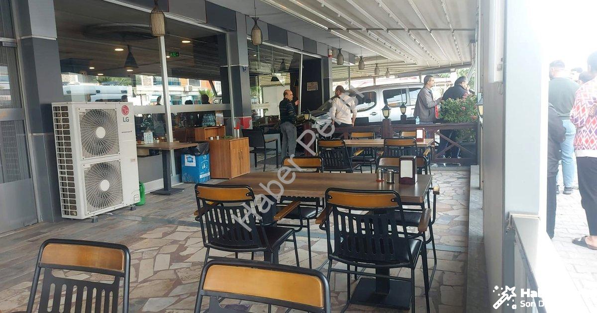 "Aydın'da 15 Yaşındaki Sürücü Dükkana Girdi: Ortalık Savaş Alanına Döndü" başlıklı haber için fotore