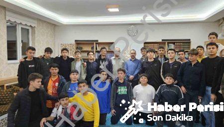 Emirdağ’da Anlamlı Buluşma: Liseliler Gençlik Merkezindeydi