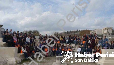 AFAD gönüllüleri Stratonikeia’da tarihle buluştu