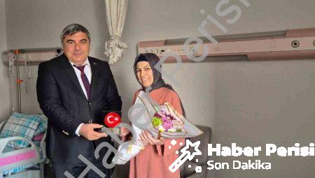 Hastanede Öğretmenler Günü’nü Kutlayan Emine Öğretmene Moral Ziyareti