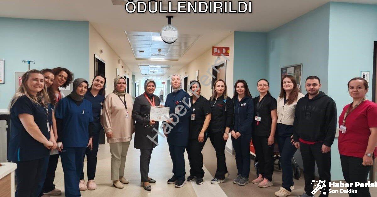"Kütahya Şehir Hastanesi'nde Hijyen Başarısı: Göz ve Dermatoloji Kliniği Ödüllendirildi" başlıklı ha