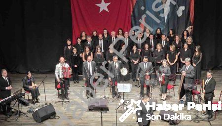 Efeler’de Sanatın Ritmi: Maarif Korosu İzleyenleri Mest Etti