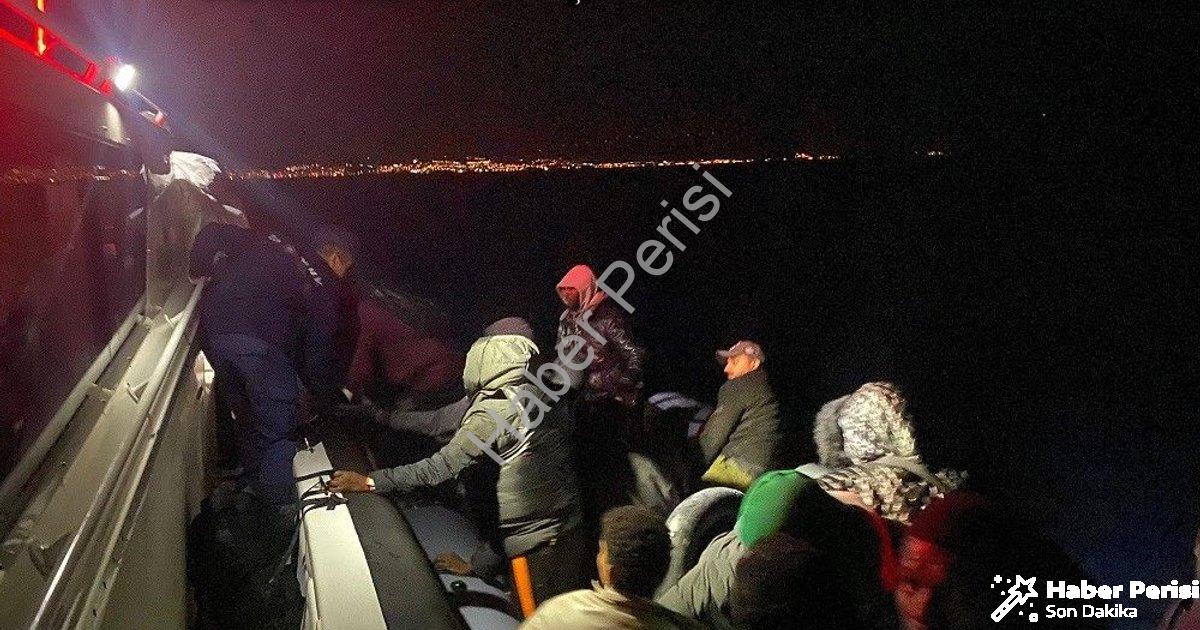 "İzmir Açıklarında Hareketli Gece: Sahil Güvenlik'ten Çifte Operasyon" başlıklı haber için fotoreali