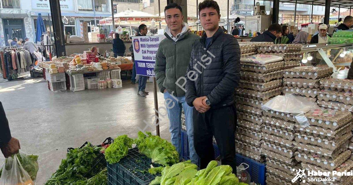 "Sarıgöl'de Öğrenciler Toprağı İşliyor: Hem Öğreniyor Hem Kazandırıyorlar" başlıklı haber için fotor