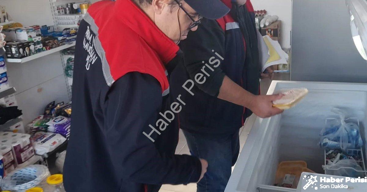 "Koçarlı’da Gıda Güvenliği Seferberliği: Riskli Ürünler Denetlendi" başlıklı haber için fotorealisti