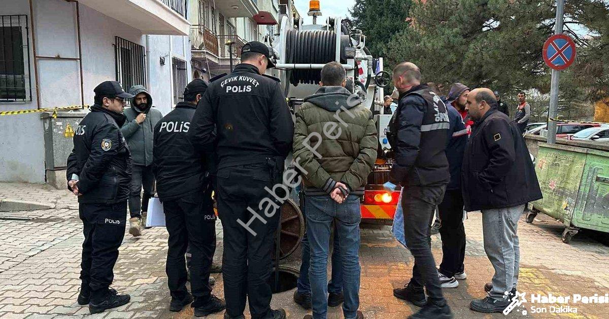 "Uşak'ta Kan Donduran Olay: Kanalizasyon Çalışmasında Cenin Bulundu" başlıklı haber için fotorealist